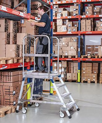 9900000712-podesttreppe-einseitig-6-stufengitter.jpg